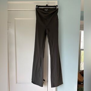 SPANX Tall Booty Boost Flare High-Waist Yoga Athleisure Leggings Olive Green